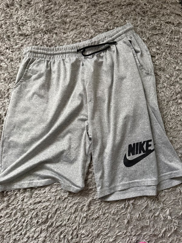Nike stuttbuxur