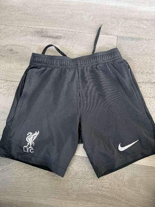 Nike stuttbuxur Liverpool