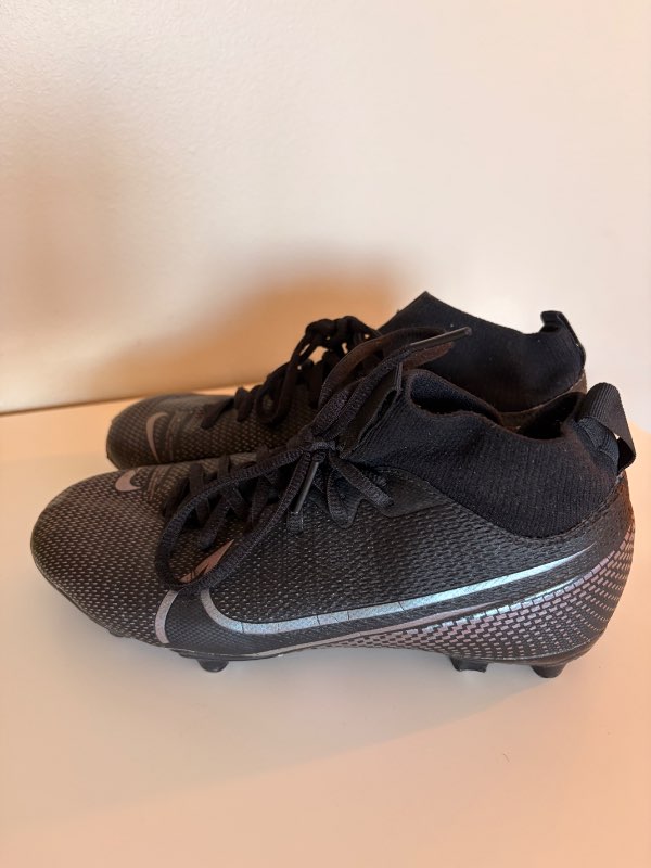 Nike takkaskór