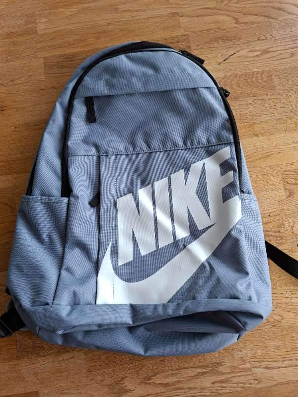 Nike taska lítið notuð