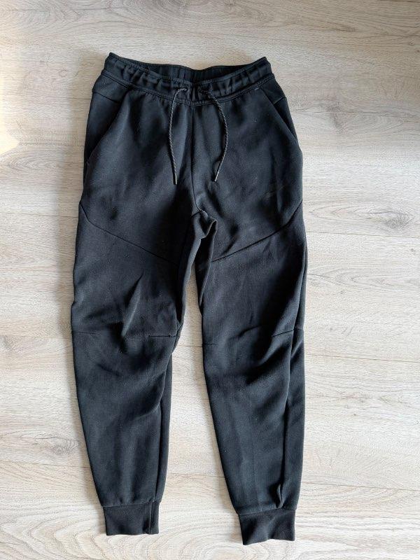 Nike tech buxur