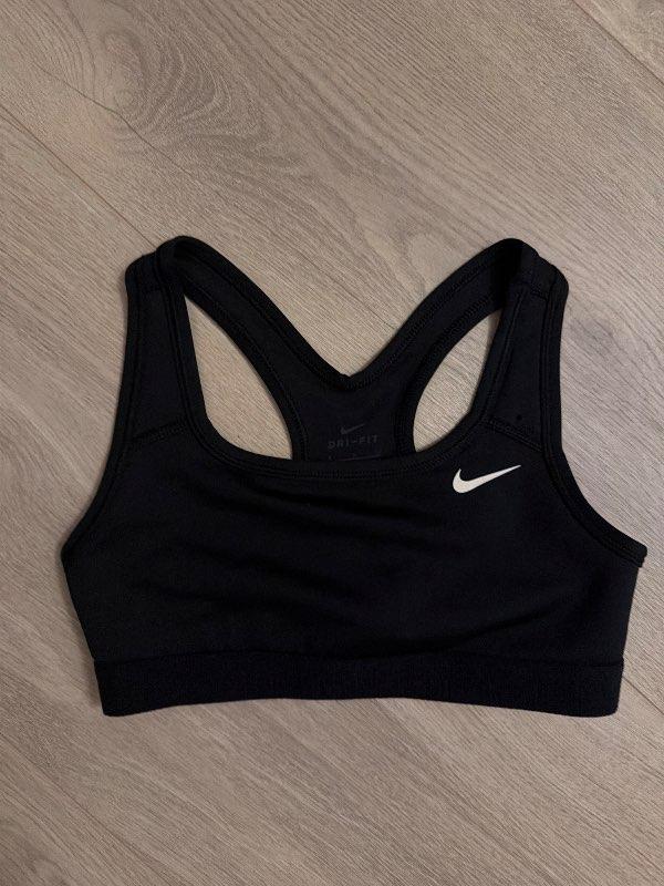 Nike toppur