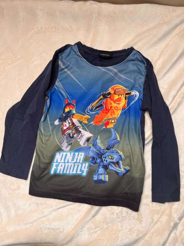 Ninjago peysa