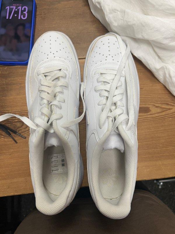 Onotaðir Nike skor