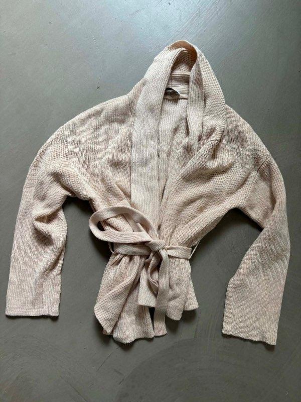 Peysa Dömu beige með bandi
