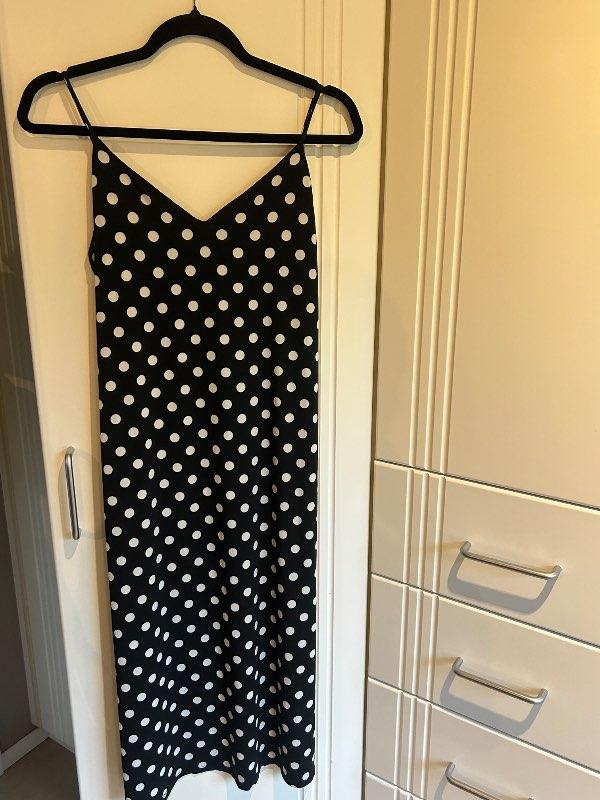 Polka dot kjóll