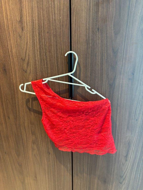 Rauður lace bolur