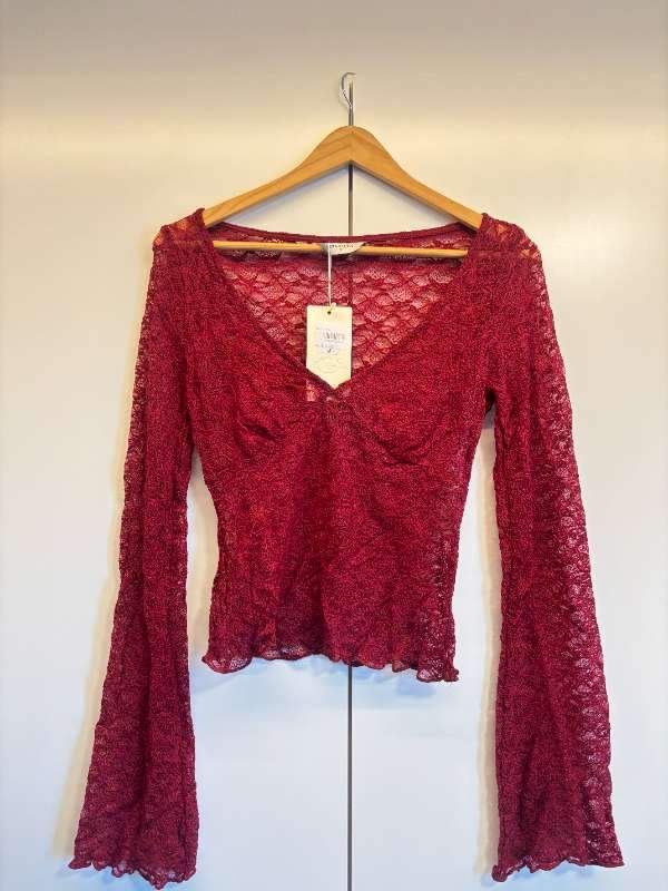 Rauður lace bolur