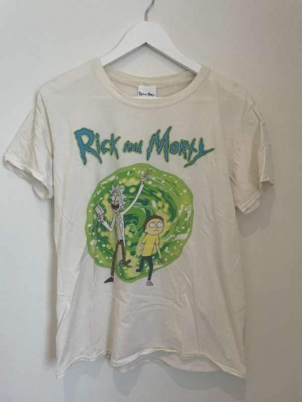 Rick and Morty stuttermabolur