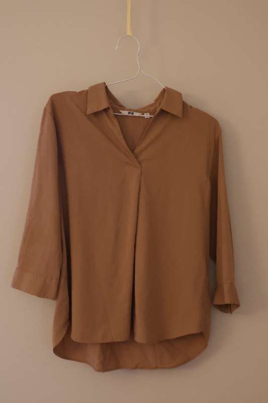 S33-UniqloCamelSkyrta