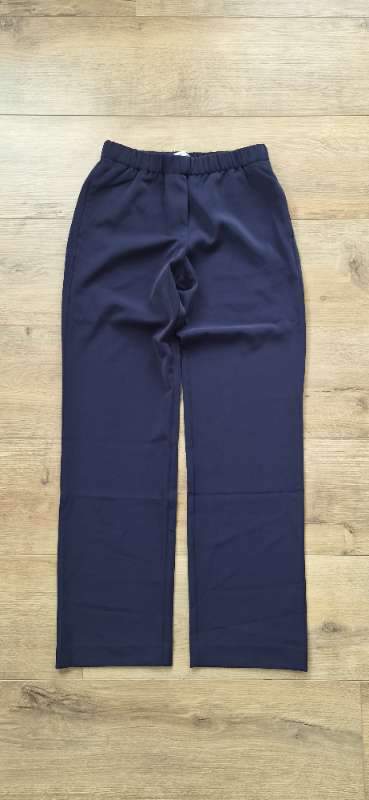 Samsetning navy buxur
