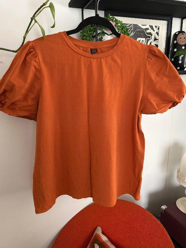Shein t-shirt med púffermum