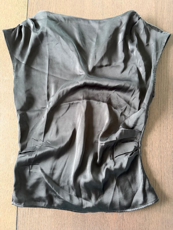 Silk svartur bolur