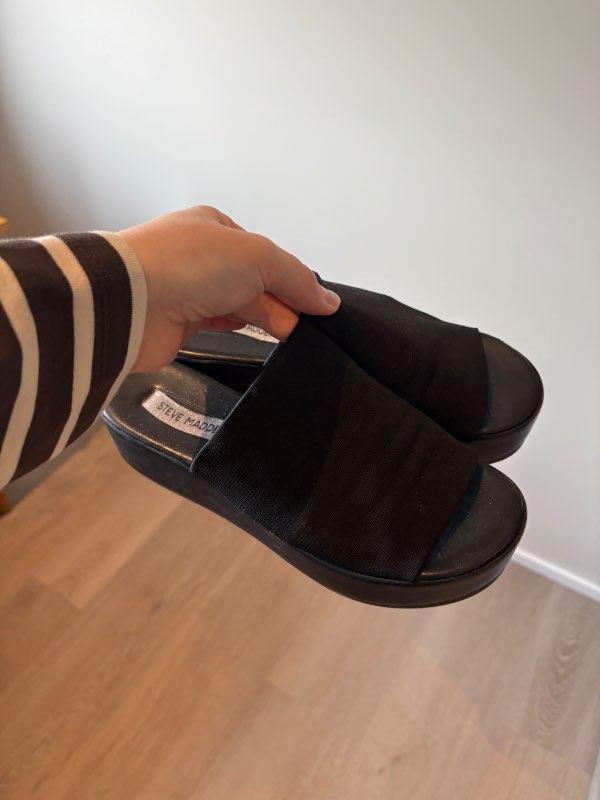 Steve Madden flatforms