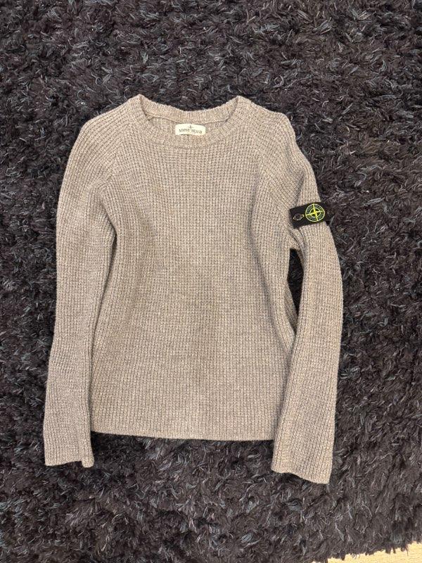 Stone island peysa