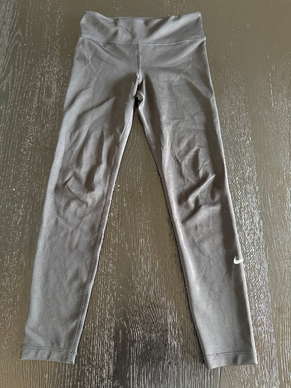 Svartar Nike buxur