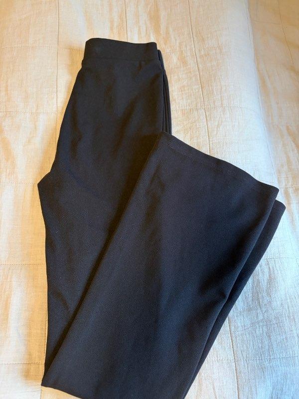 Svartar buxur stradivarius