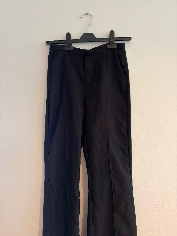 Svartar dress panta úr Ginatricot