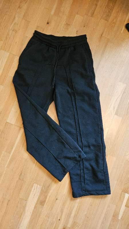 Svartar joggingbuxur