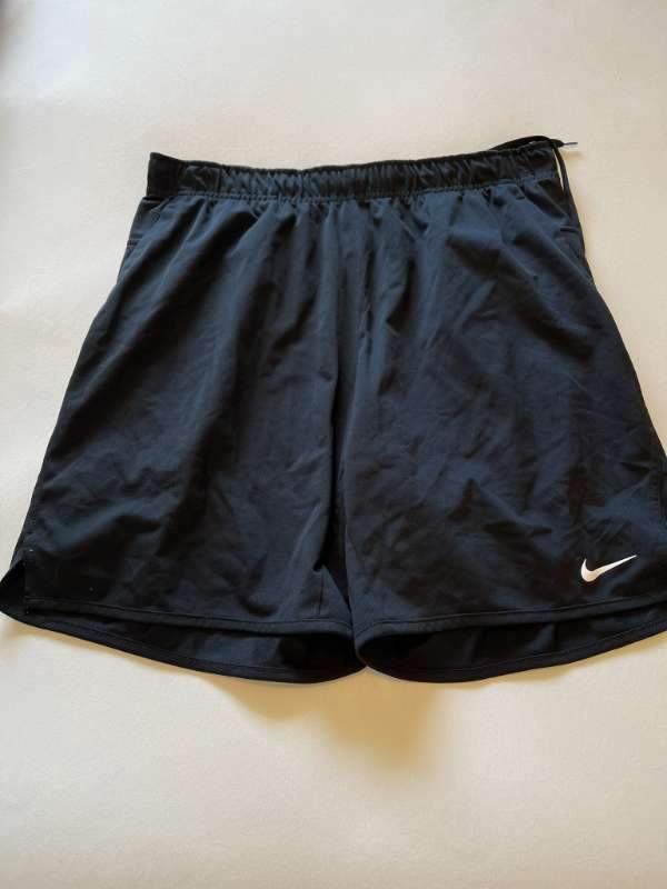 Svartar nike æfingabuxur