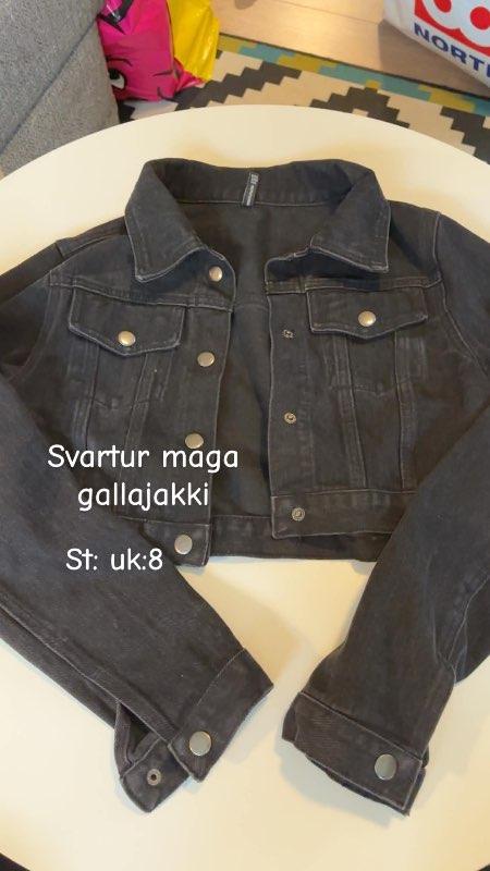 Svartur cropped jakki