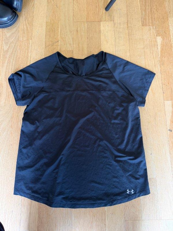 Svartur under armour bolur