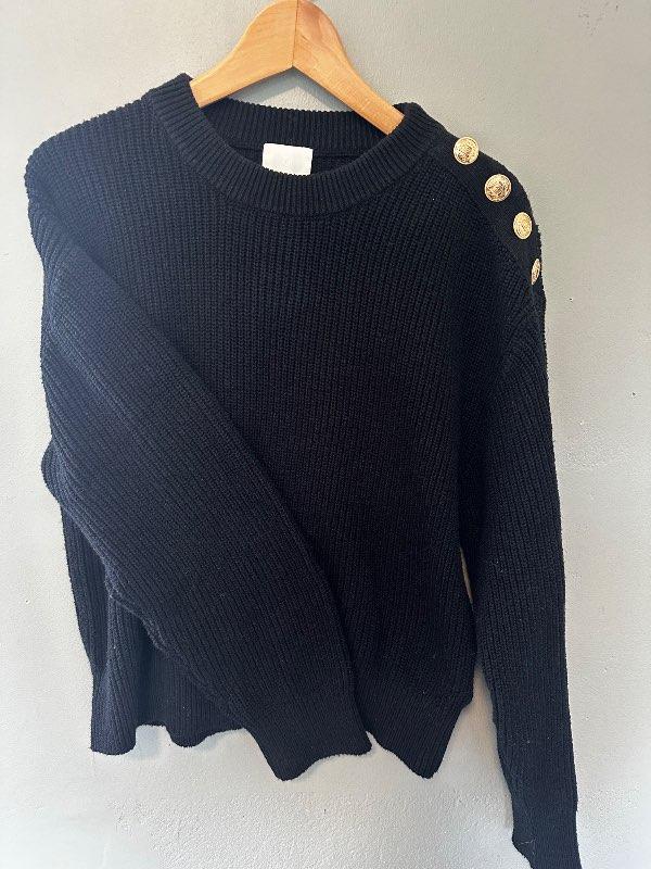 Svört H&M peysa