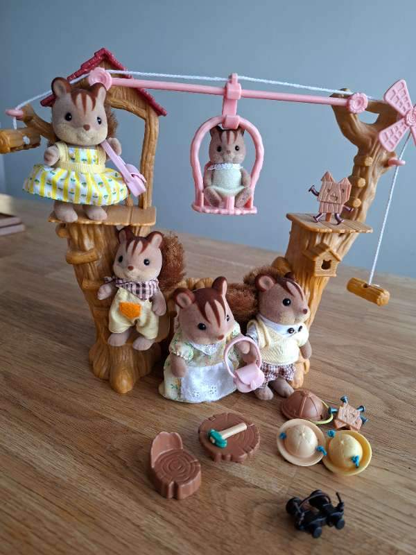 Sylvanian: íkorna fjölsk+trédót Nýlegt