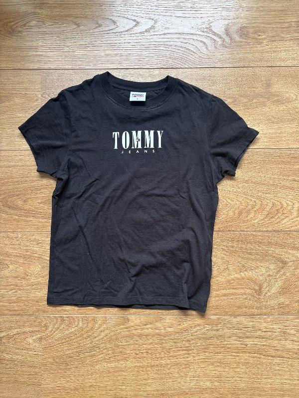 Tommy Hilfiger bolur