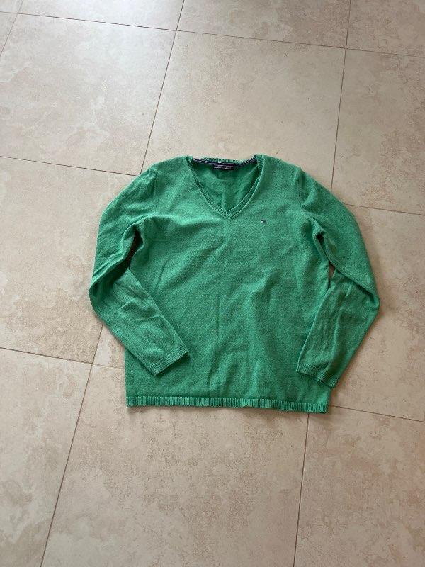 Tommy Hilfiger græn peysa v-hálsmál