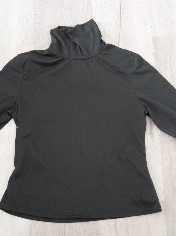 Turtle neck svartur bolur
