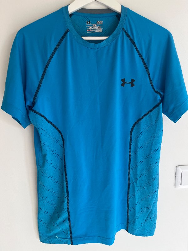 Under Armour dri fit bolur