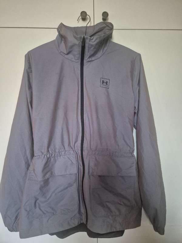 Under armor hlaupajakki