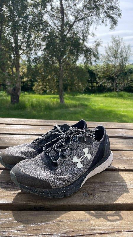 Under armour skór