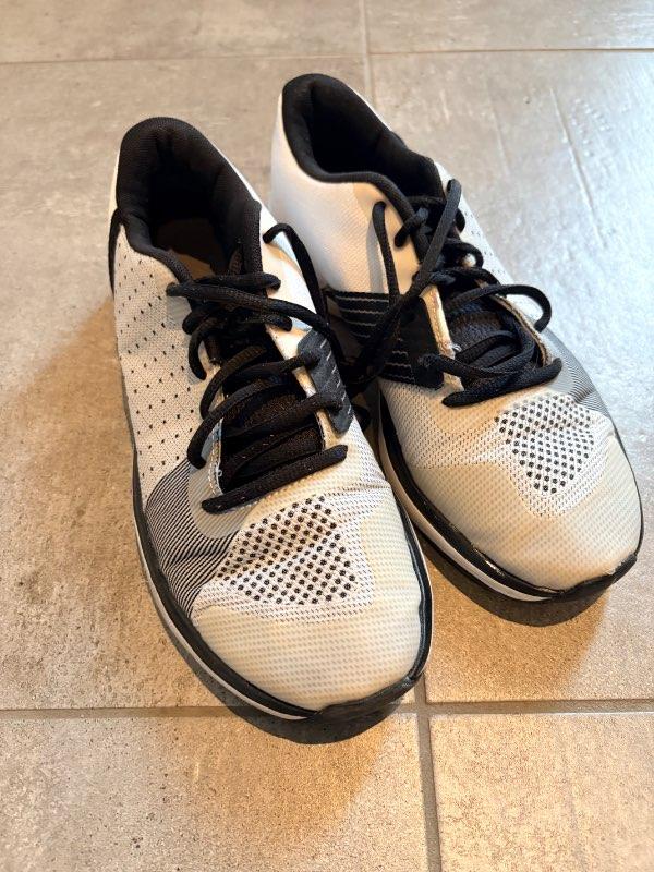 Under armour skór 39