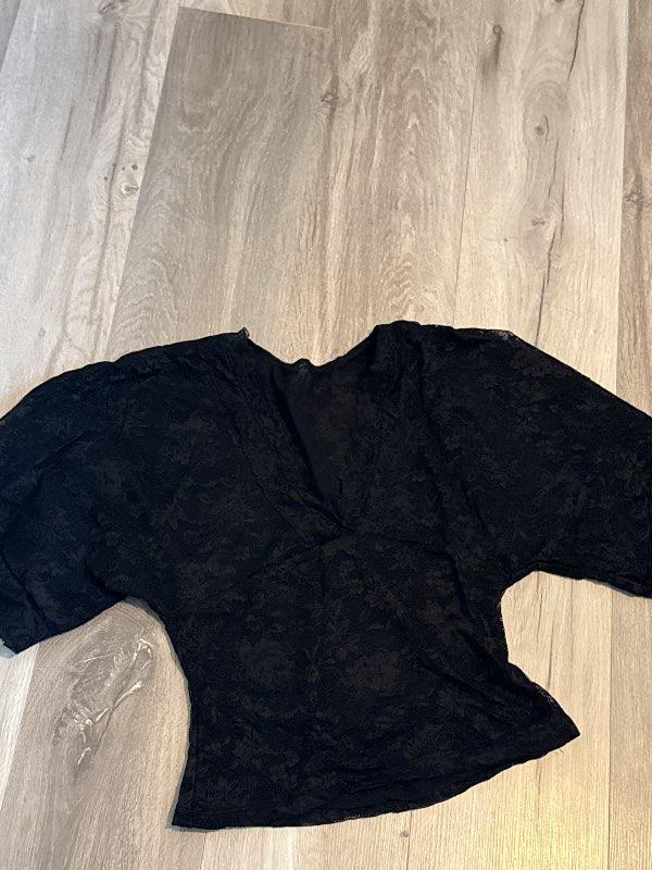 V neck blúndu bolur