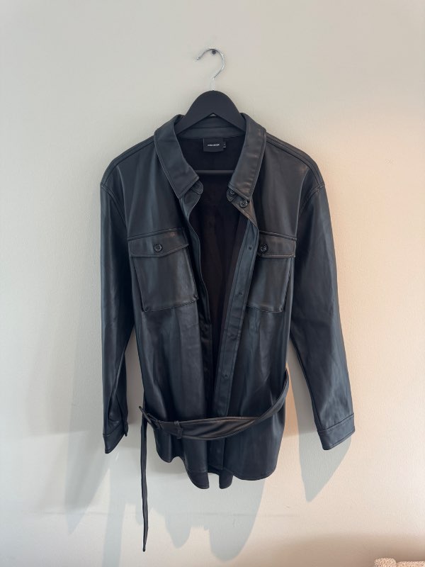 Vero moda leðurskyrta