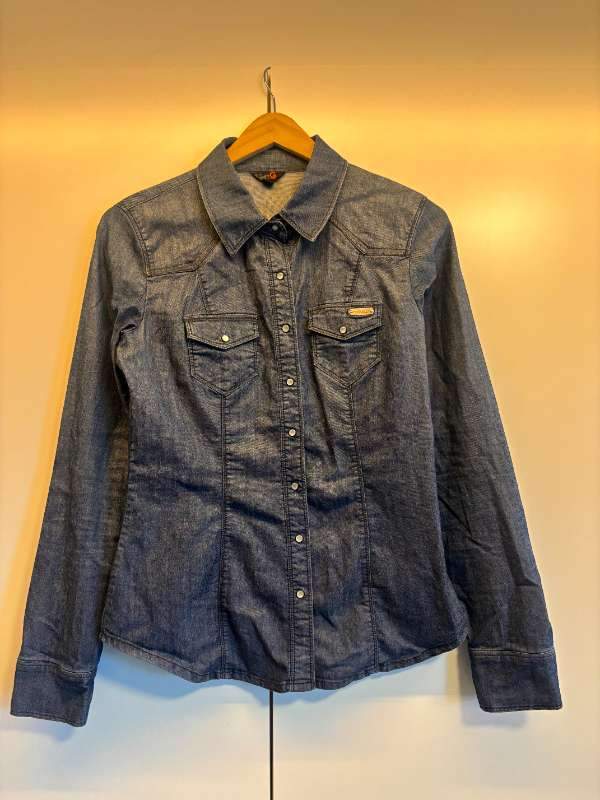 Vintage Guess gallaskyrta