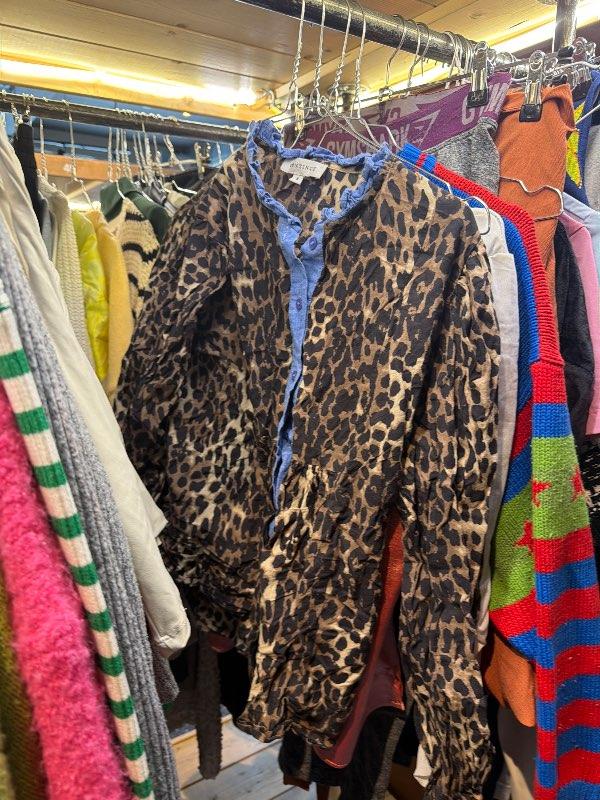Vintage leopard blússa