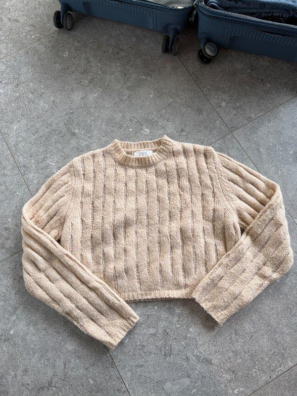 ZARA 164 beige peysa