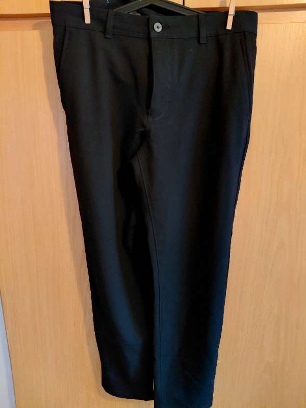 ZARA sparibuxur