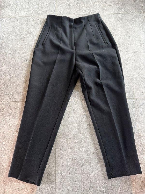 Zara L sparibuxur