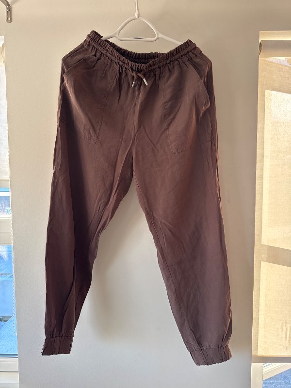 Zara buxur brúnar