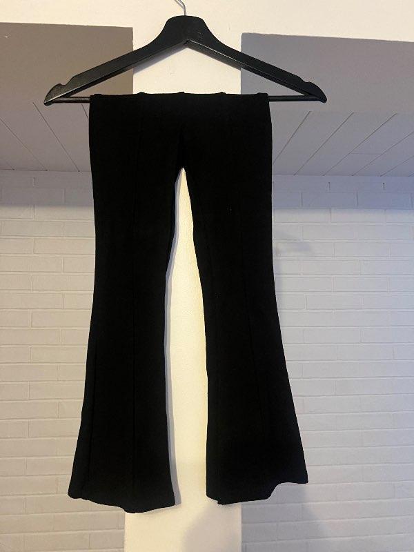 Zara buxur ónotaðar