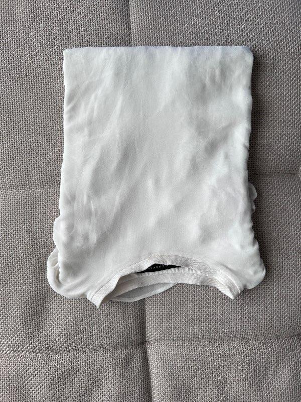 Zara hvít skyrtupeysa