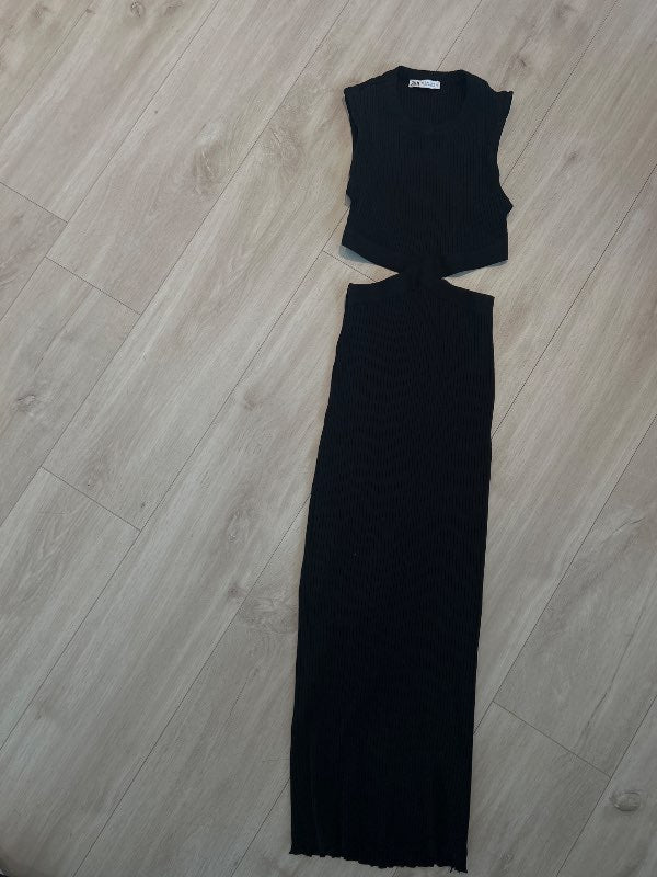 *Zara svartur kjóll