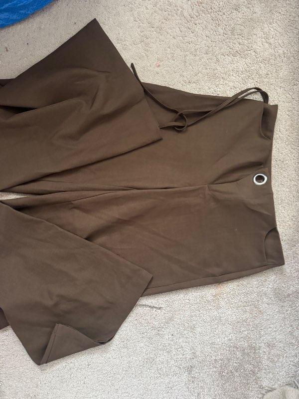 brúnar buxur