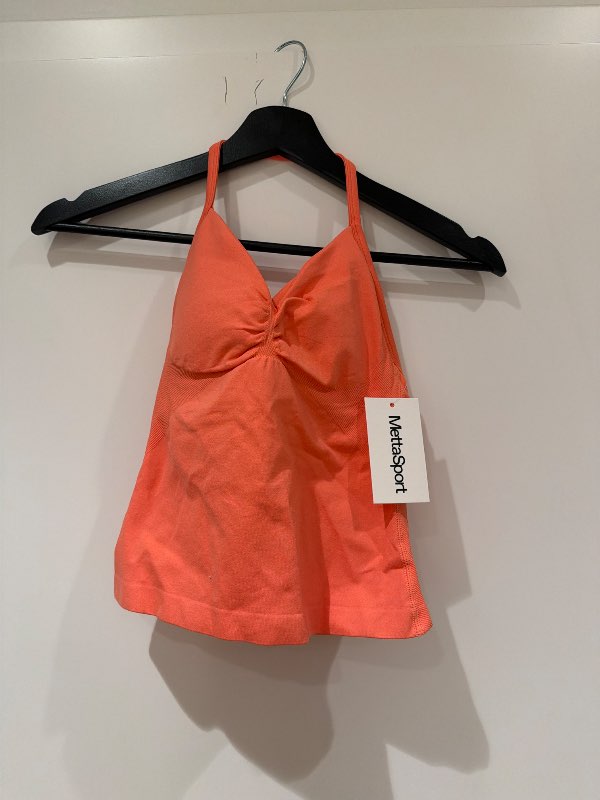 coral bleikur ónotaður toppur frá Metta