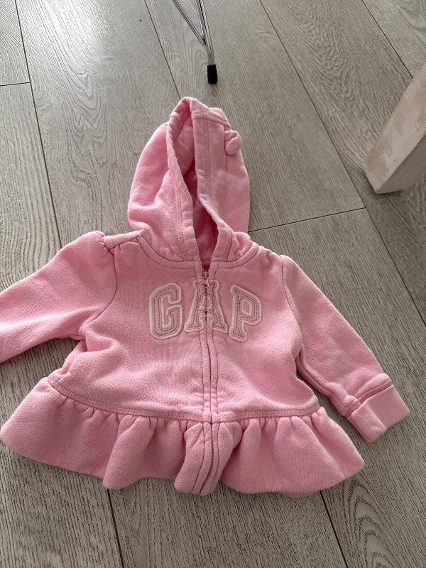 gap peysa