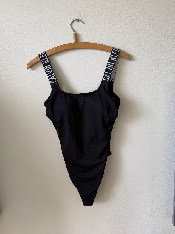 Calvin Klein sundbolur